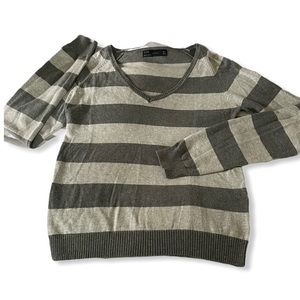 🟢 Zara gray stripped sweater